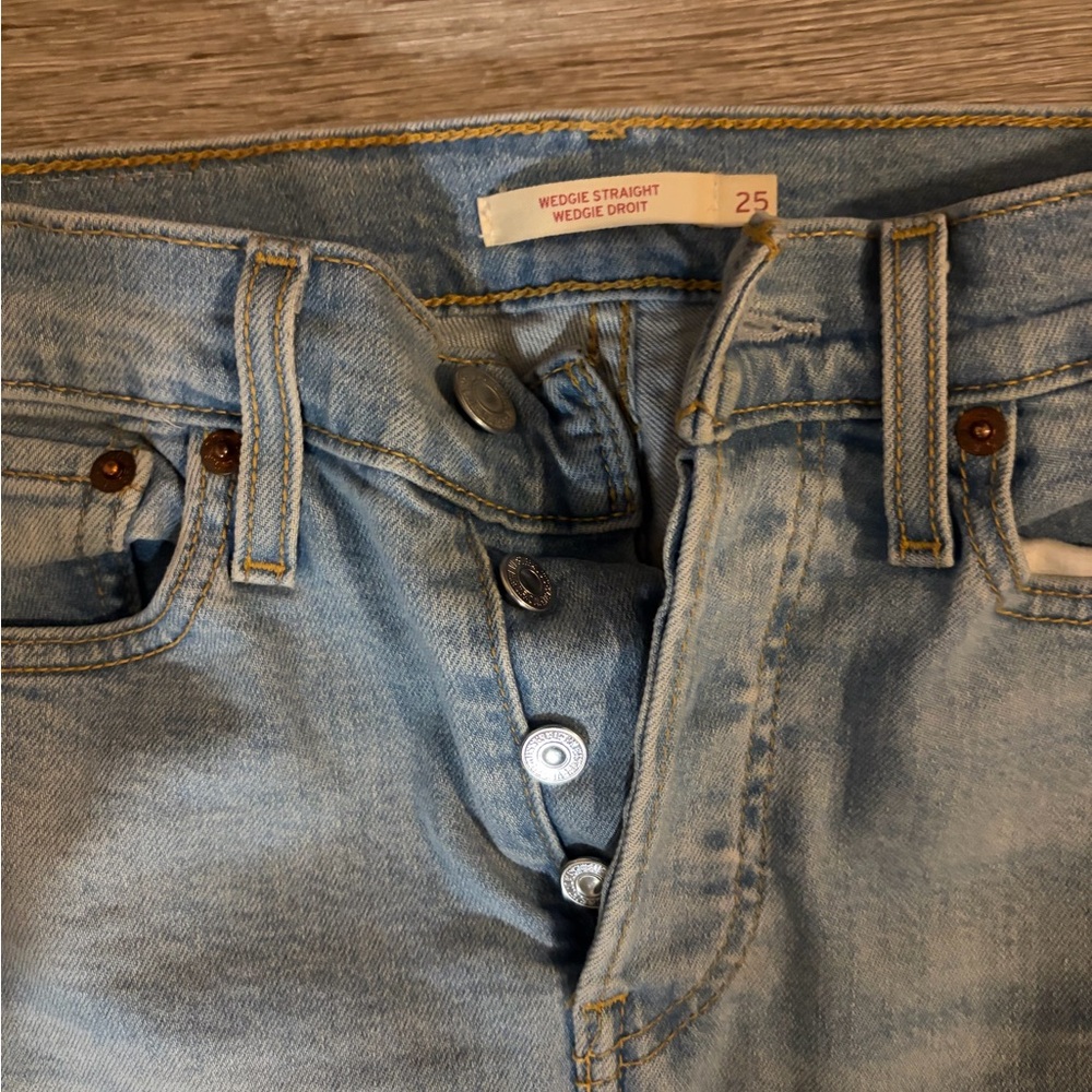 Levi’s Wedgie Jeans